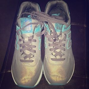 BRAND NEW! Blue and grey metallic NB sneakers